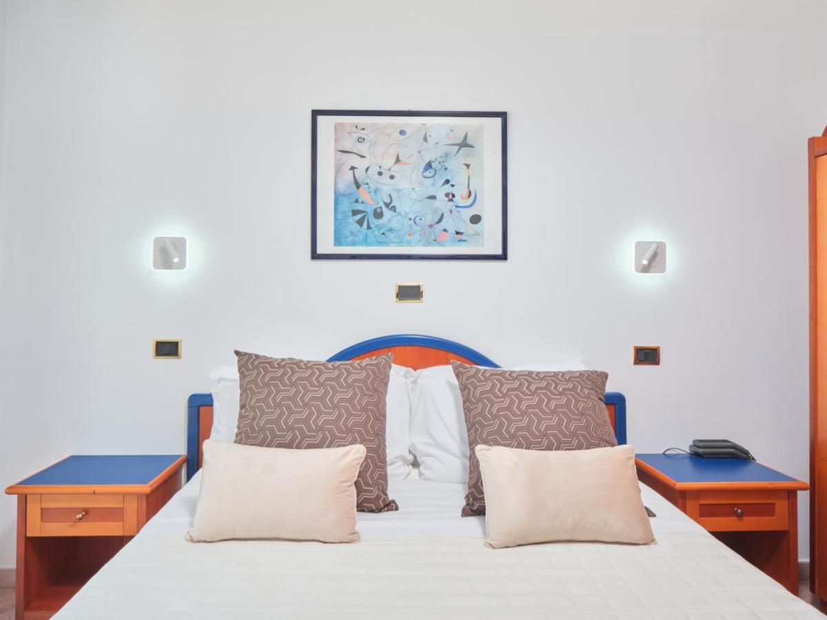 Hotel Ascot 리치오네 외부 사진