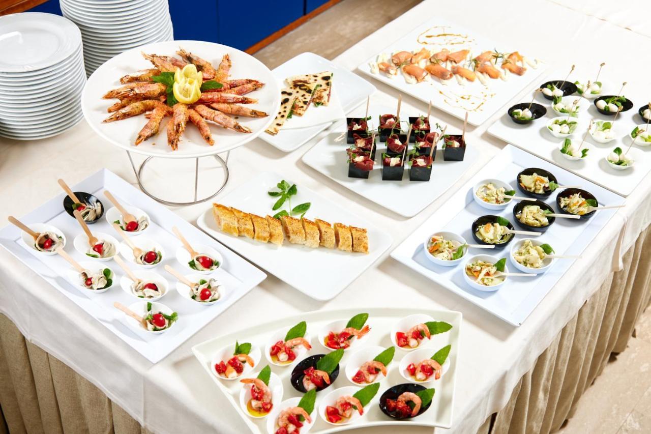 Hotel Ascot 리치오네 외부 사진