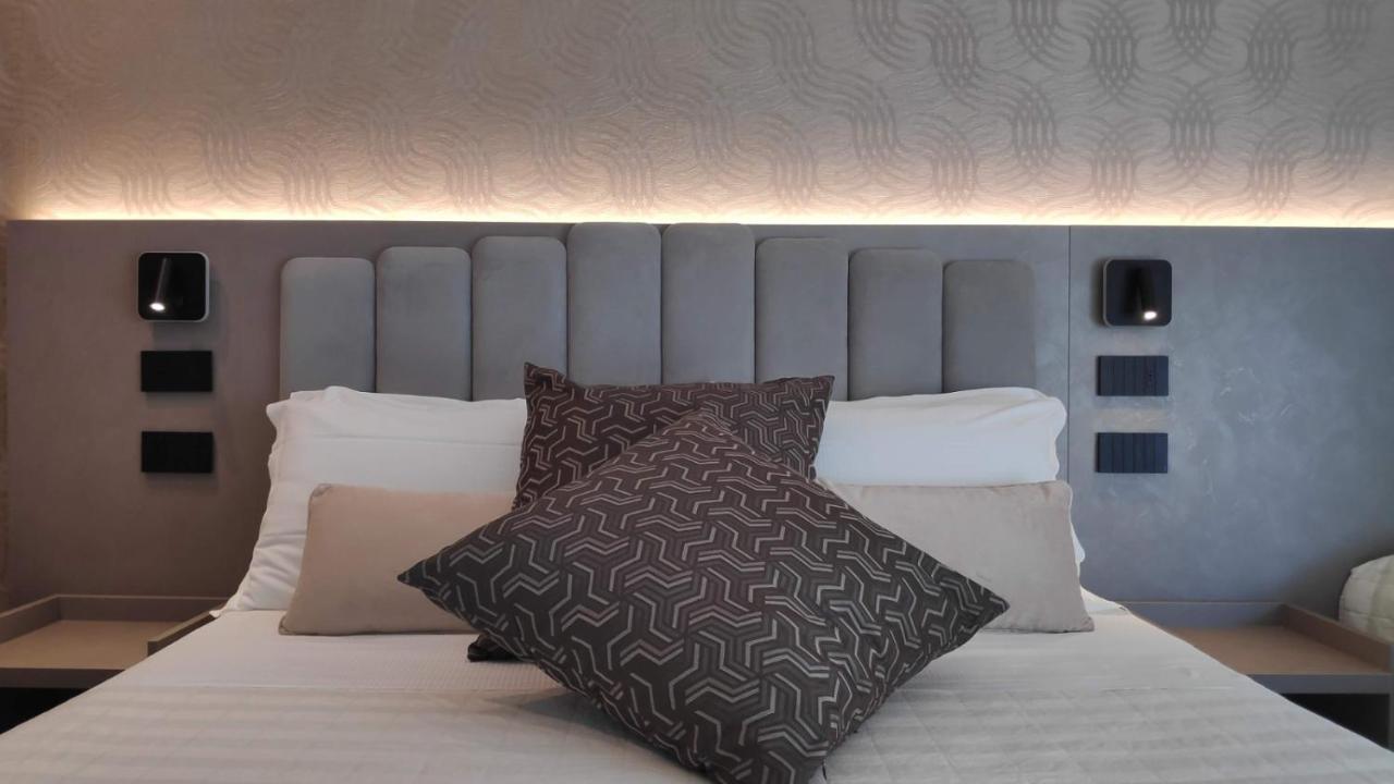 Hotel Ascot 리치오네 외부 사진