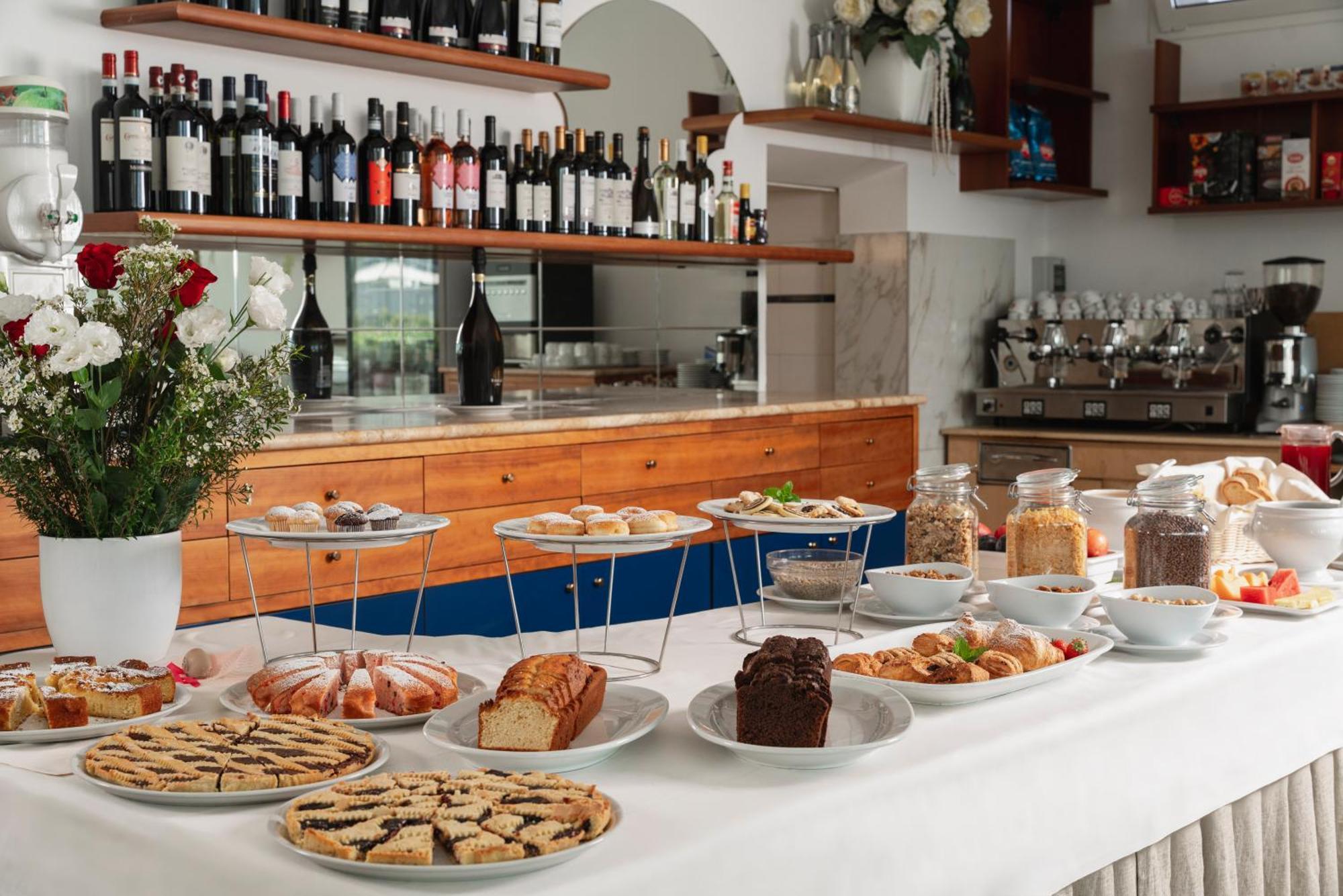 Hotel Ascot 리치오네 외부 사진