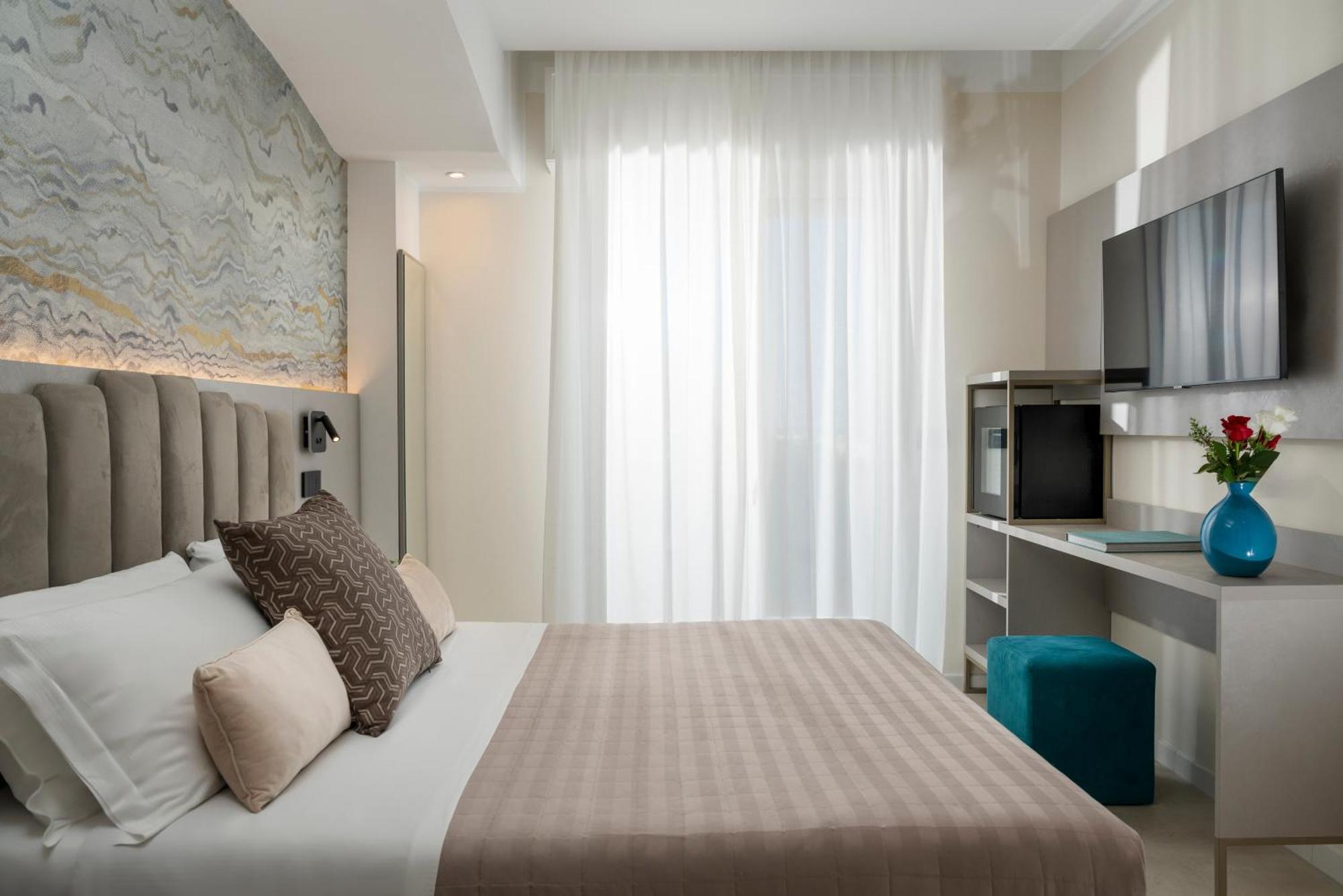 Hotel Ascot 리치오네 외부 사진