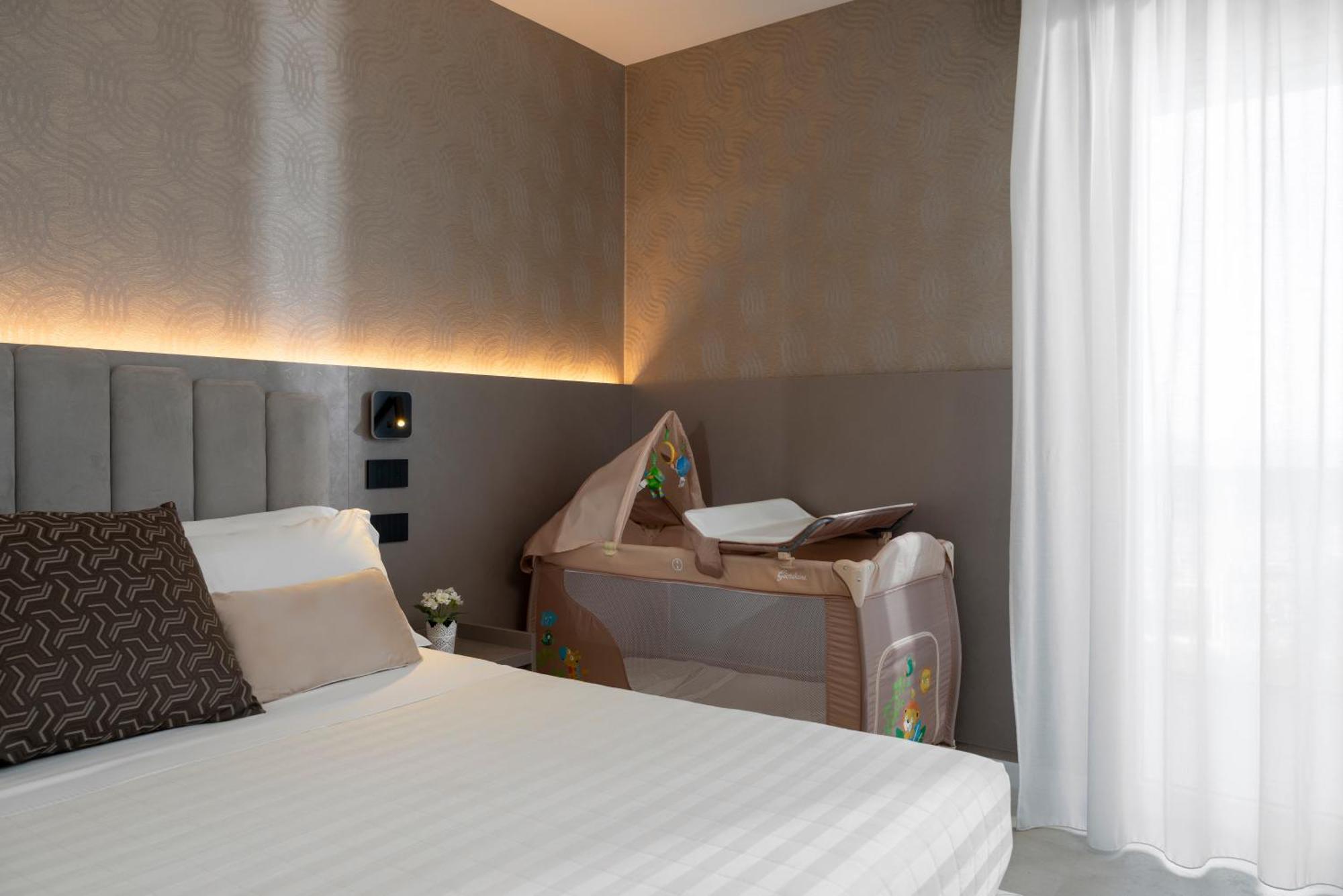 Hotel Ascot 리치오네 외부 사진