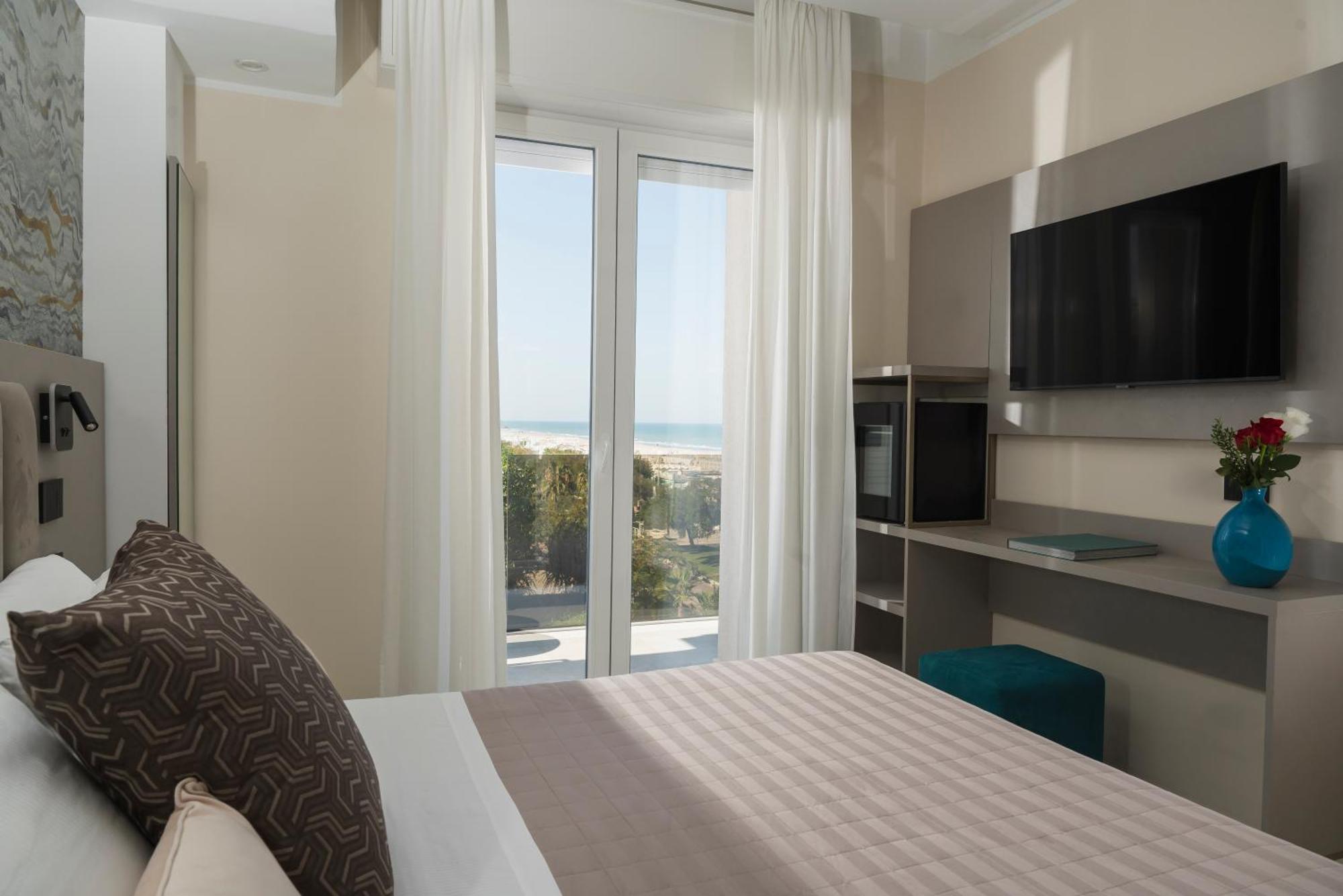 Hotel Ascot 리치오네 외부 사진