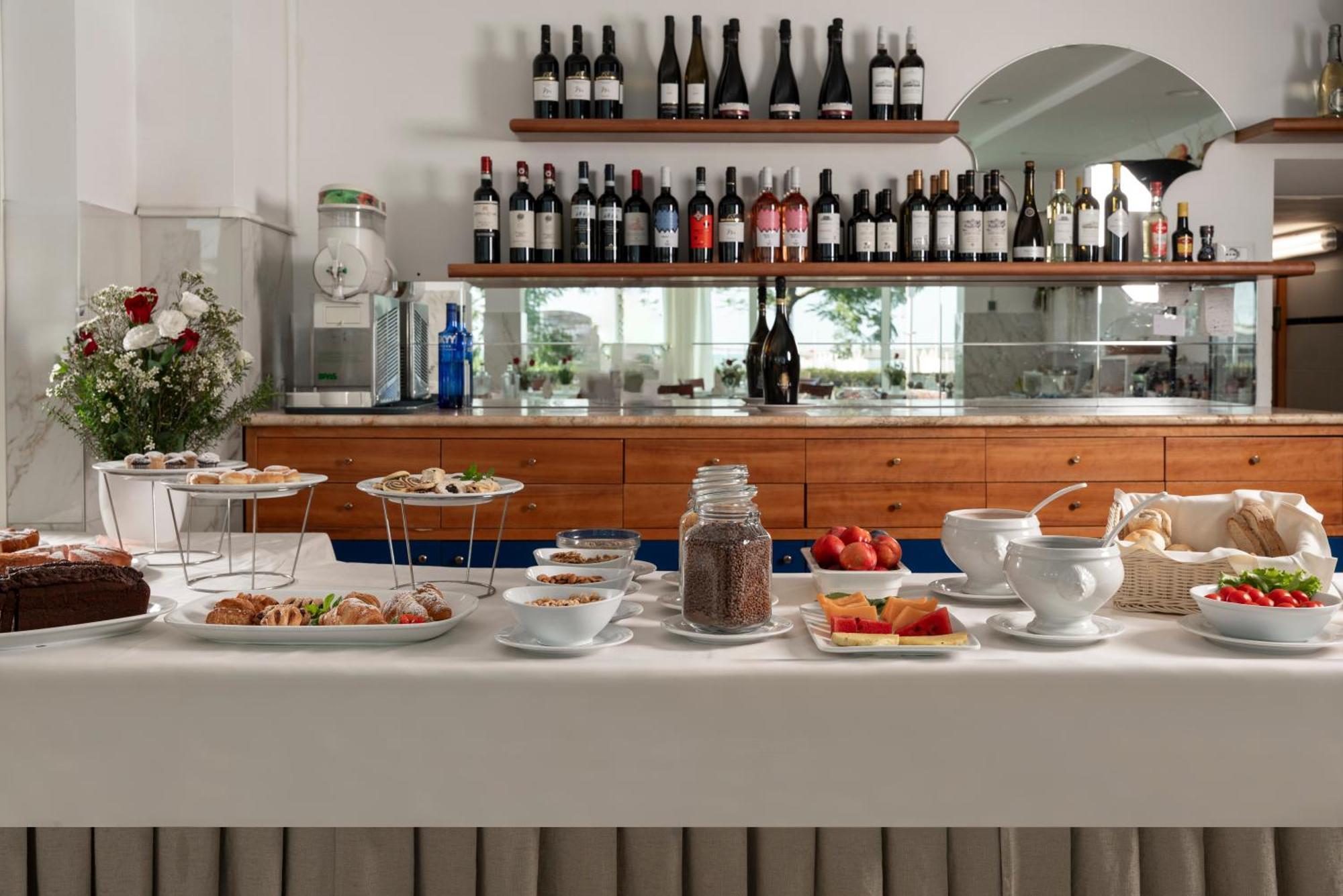 Hotel Ascot 리치오네 외부 사진